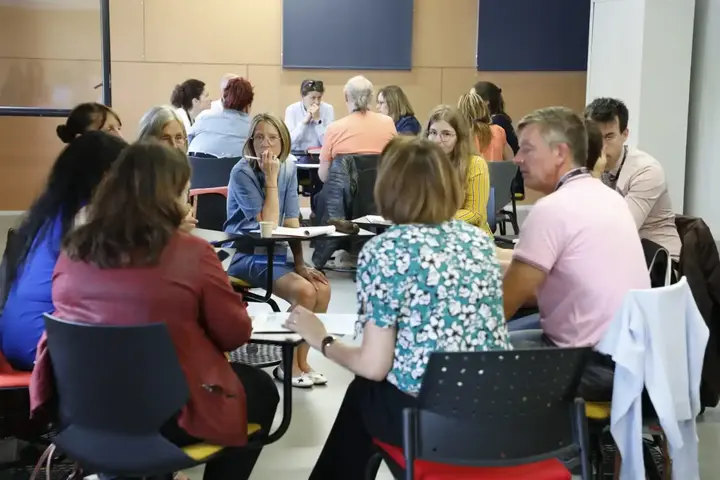 Insertion : 13 ateliers pour des solutions concrètes